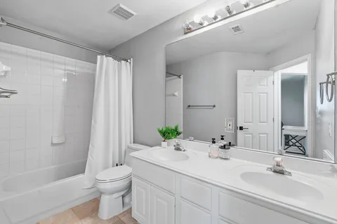 $815,000 | 5000 Mission Oaks Boulevard, Unit 30, Austin, TX 78735