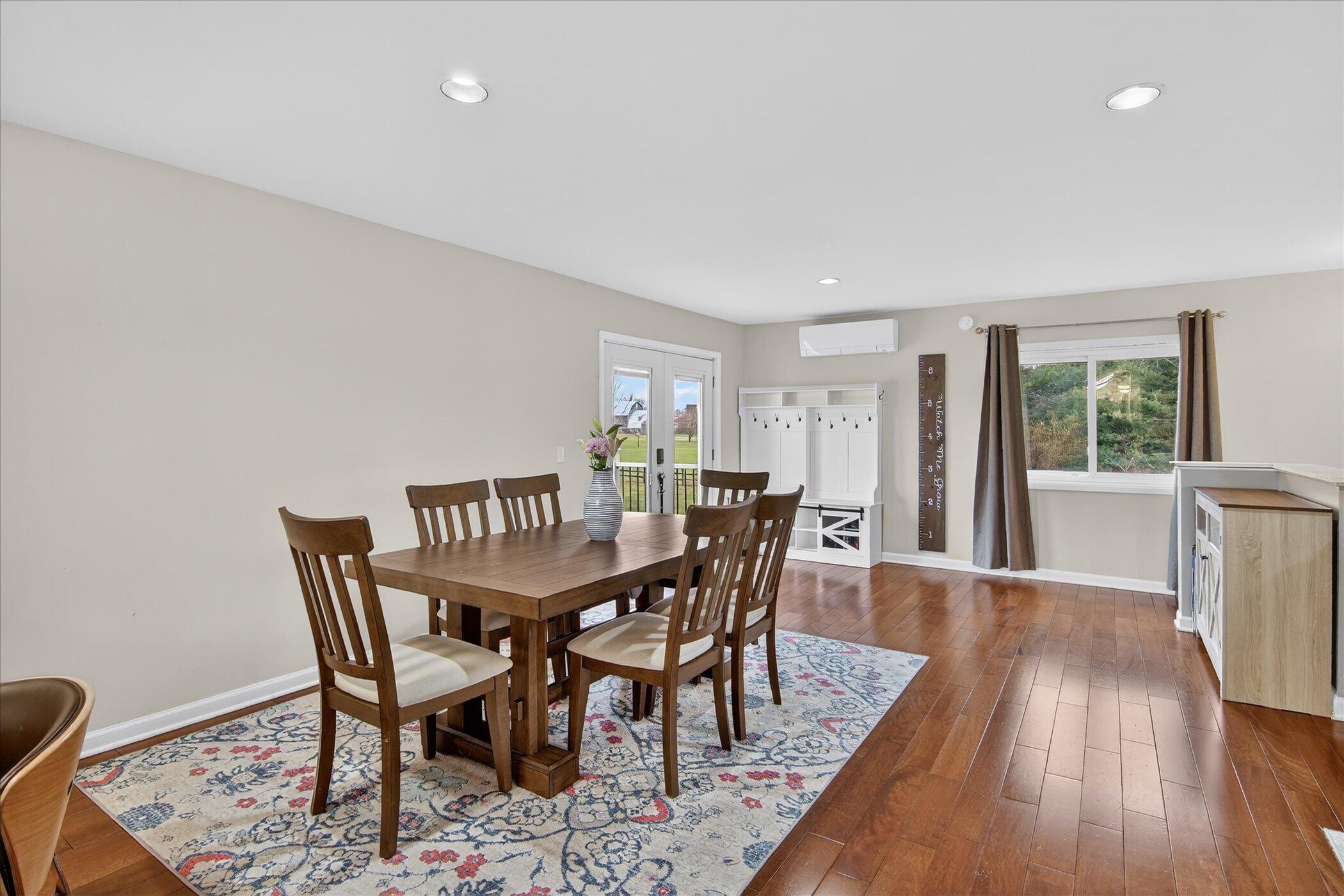 7901 West Waters Road Ann Arbor, MI 48103 - Photo 19 of 53 16-7901-W-Waters-Rd-Windowstill