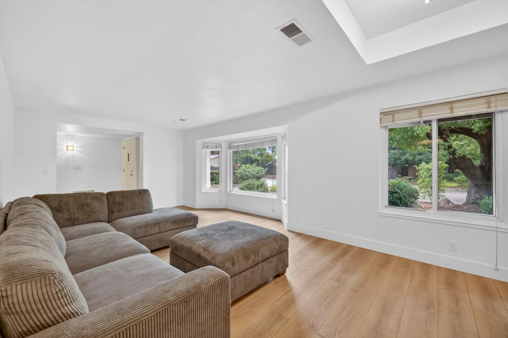 3440 Meadow Way Rocklin, CA 95677 - Photo 10 of 48