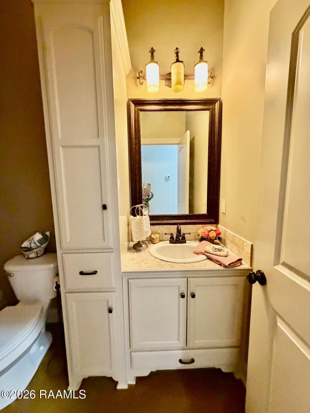 141 Treasure Cove Lafayette, LA 70508 - Photo 22 of 32 141 bathroom