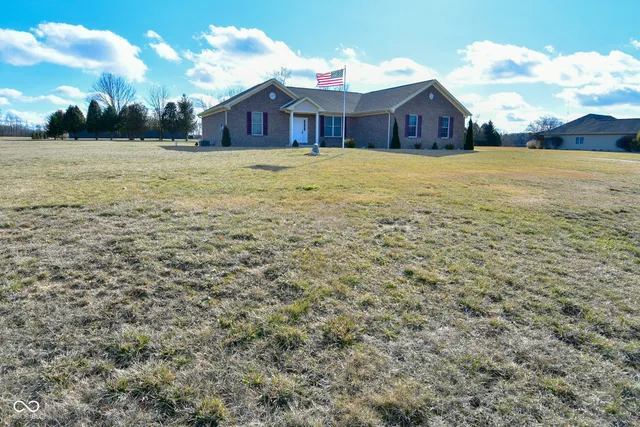 $445,000 | 1623 Stoneybrook Avenue, Crawfordsville, IN 47933