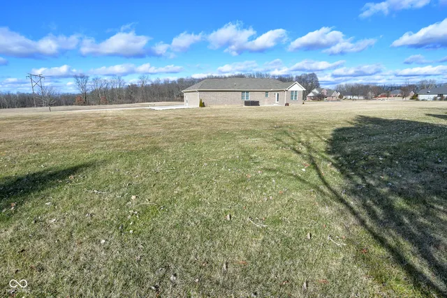 $445,000 | 1623 Stoneybrook Avenue, Crawfordsville, IN 47933