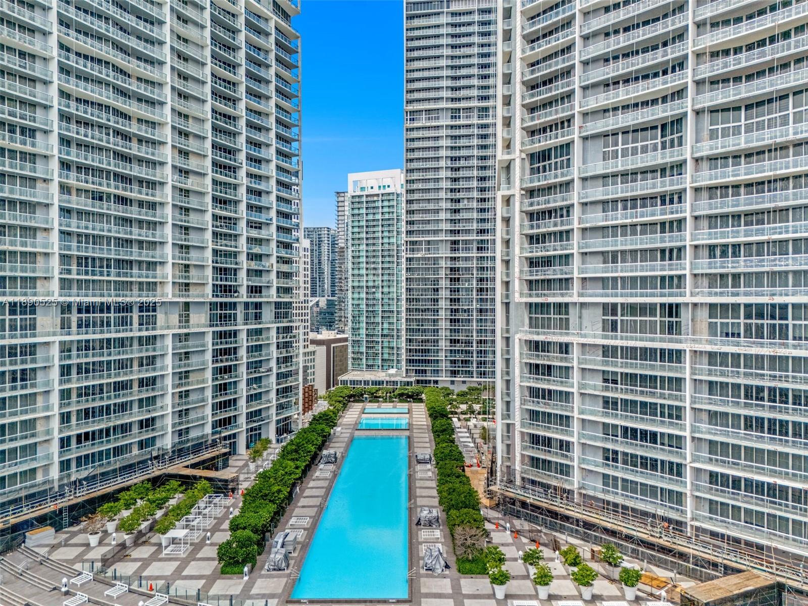465 Brickell Avenue, Unit 4201 Miami, FL 33131 - Photo 15 of 16 a view of a balcony with a rug