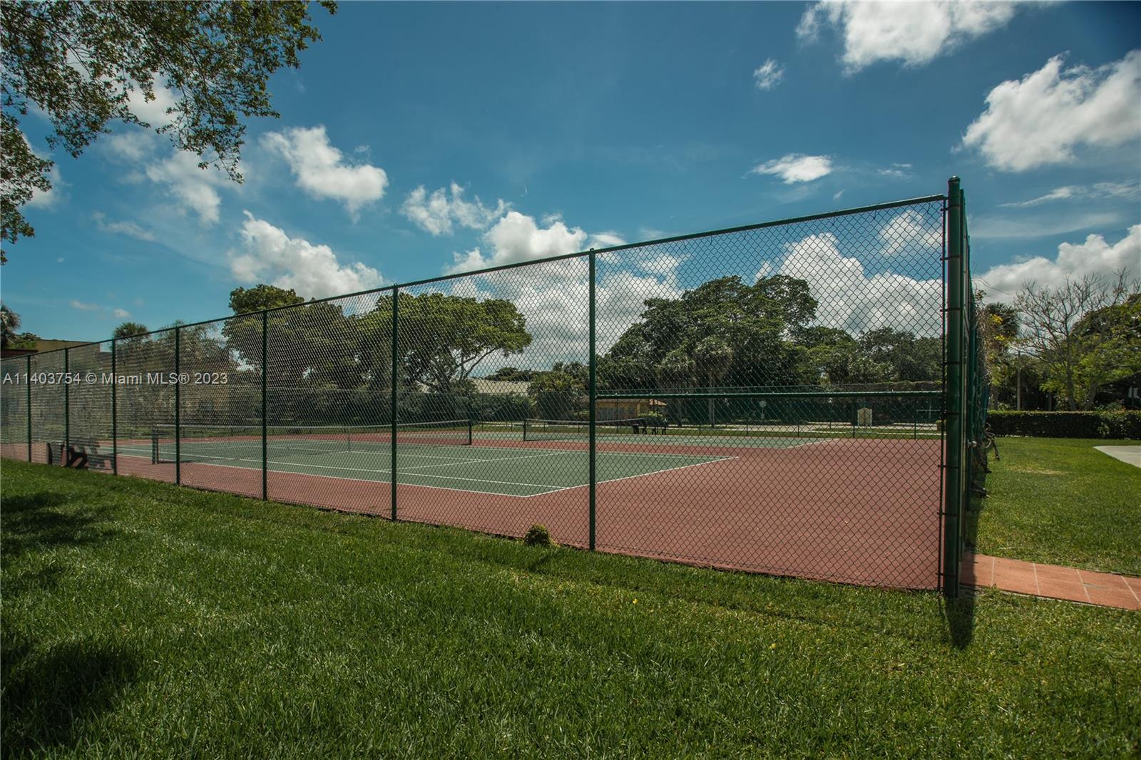 894 Southwest 9th St Circle, Unit 8 Boca Raton, FL 33486 - Photo 24 of 24 a view of a park