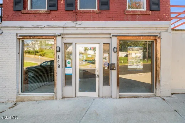 $1,800 | 148 Columbia Street, Cohoes, NY 12047