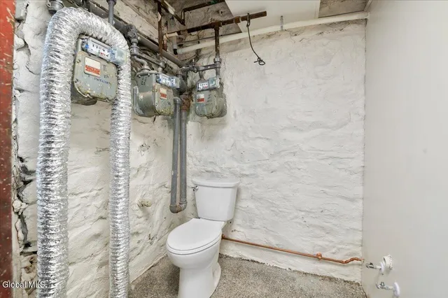 $1,800 | 148 Columbia Street, Cohoes, NY 12047