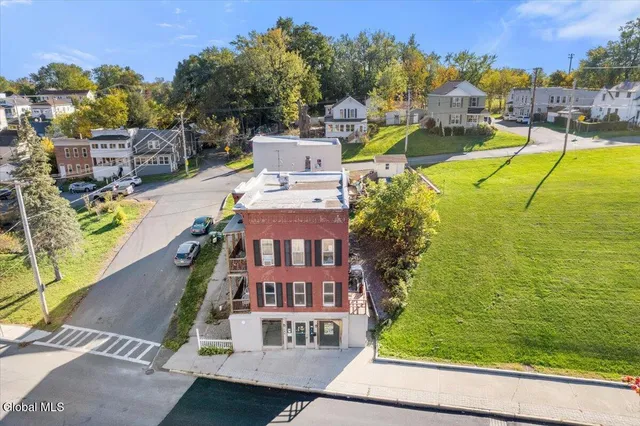 $1,800 | 148 Columbia Street, Cohoes, NY 12047