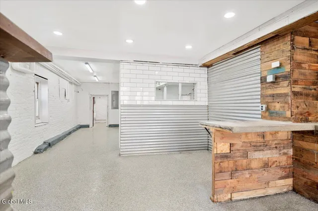 $1,800 | 148 Columbia Street, Cohoes, NY 12047