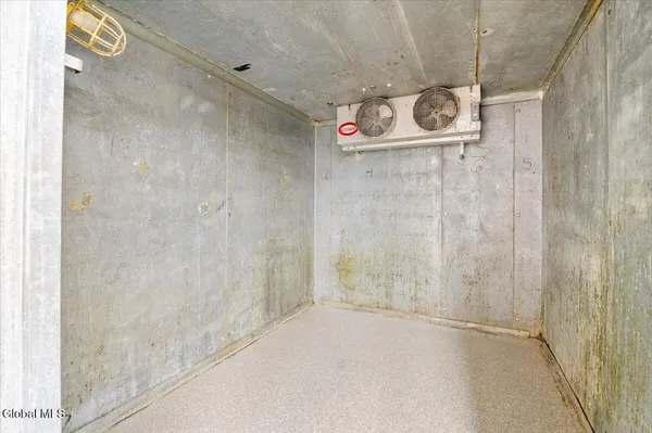 $1,800 | 148 Columbia Street, Cohoes, NY 12047