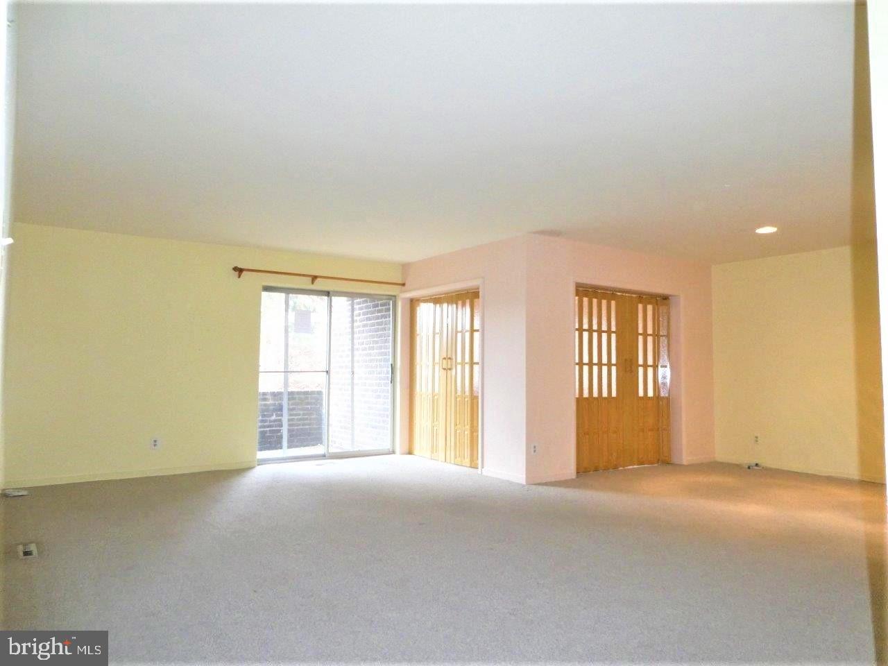 2 Stonehenge Circle, Unit 1 Pikesville, MD 21208 - Photo 2 of 24