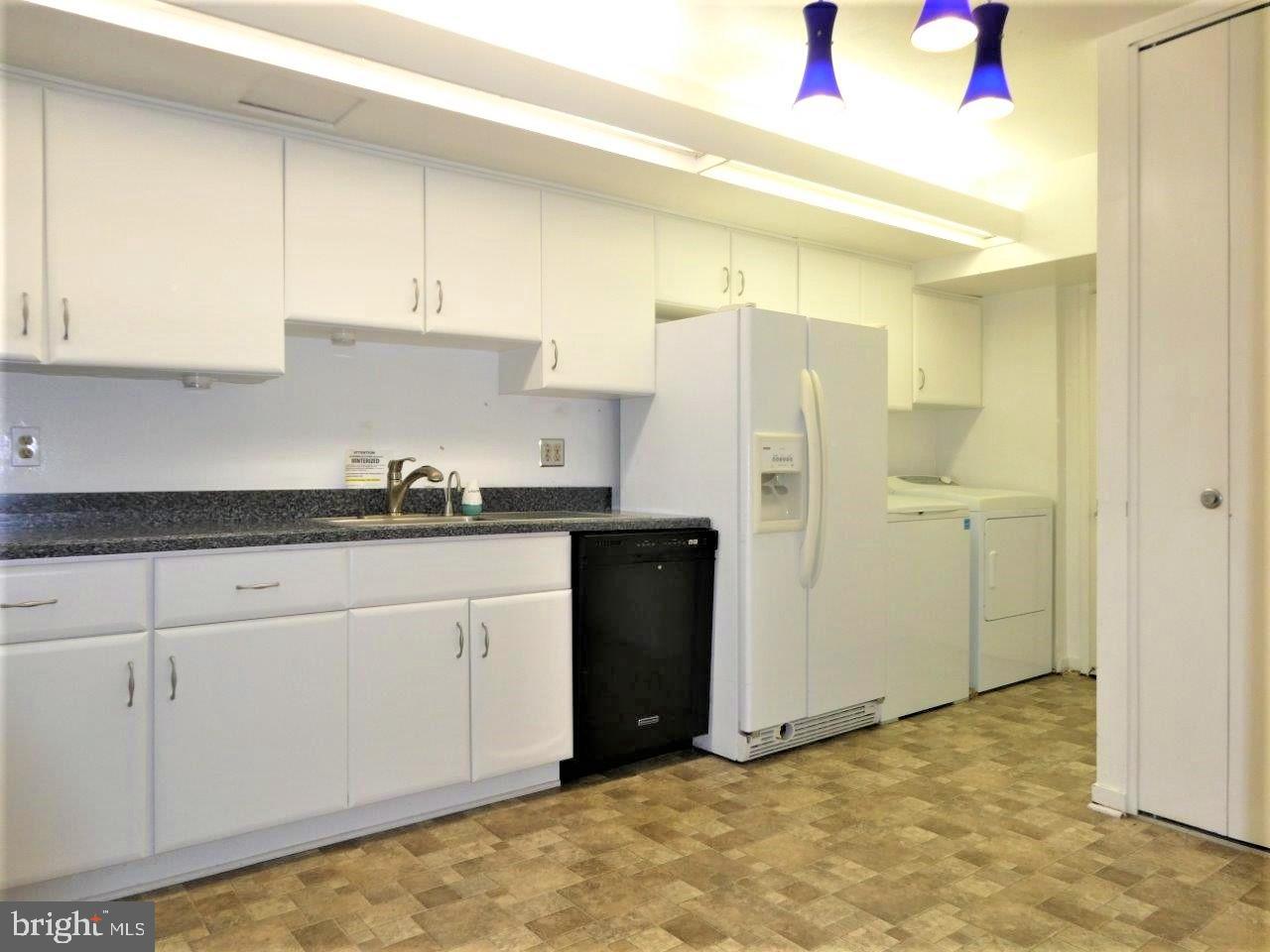 2 Stonehenge Circle, Unit 1 Pikesville, MD 21208 - Photo 8 of 24