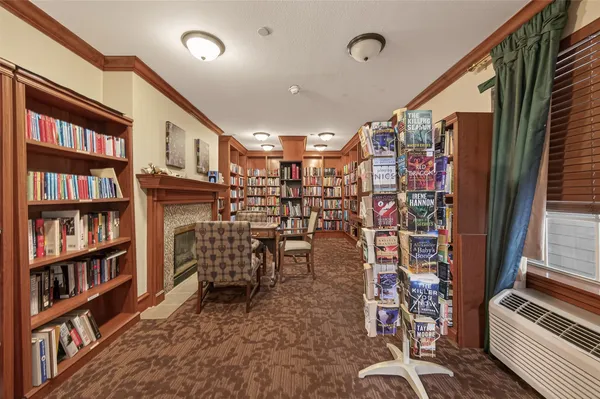 $879 | 7575 Willow Chase Boulevard, Unit 2325, Houston, TX 77070