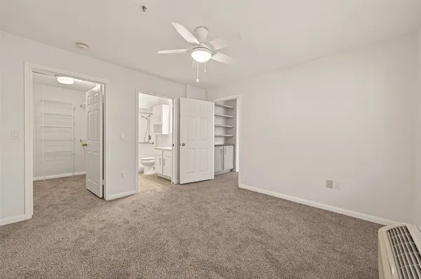 $879 | 7575 Willow Chase Boulevard, Unit 2325, Houston, TX 77070