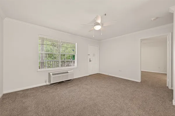 $879 | 7575 Willow Chase Boulevard, Unit 2325, Houston, TX 77070