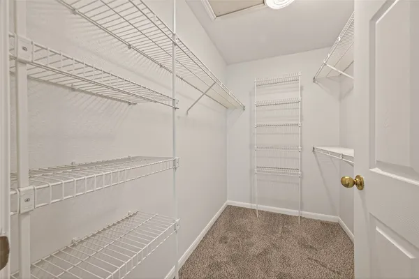 $879 | 7575 Willow Chase Boulevard, Unit 2325, Houston, TX 77070