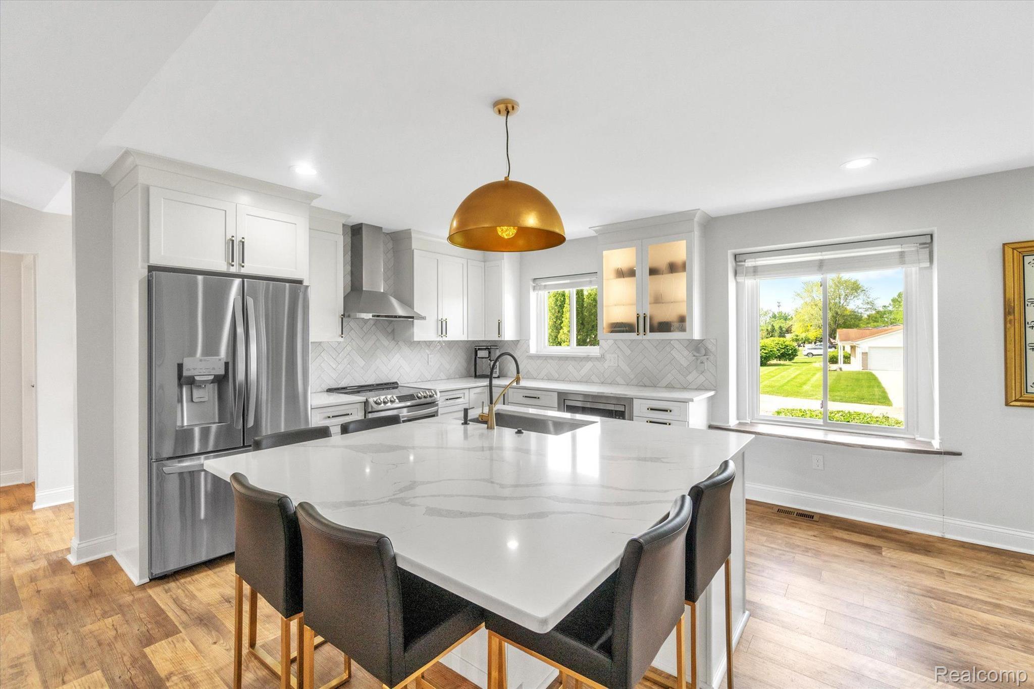 599 Ridge Road Walled Lake, MI 48390 - Photo 11 of 42 Gallery Image 11