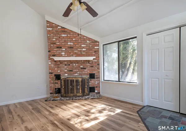 $225,000 | 19 Polpis Lane, Unit 19, Guilford, CT 06437