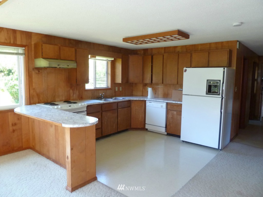 3813 Wishkah Road Aberdeen, WA 98520 - Photo 5 of 17 Gallery Image 5