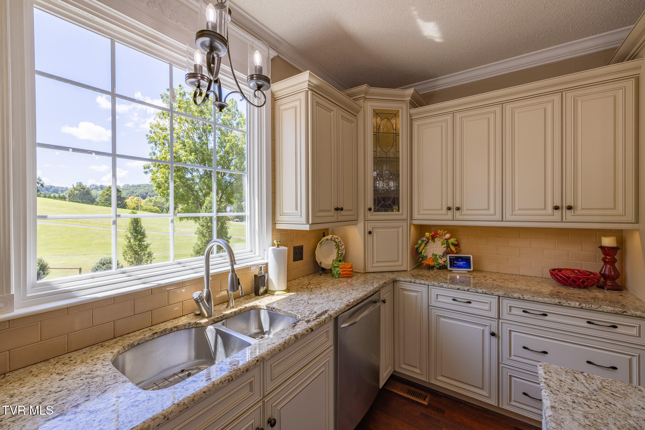 468 Claude Simmons Road Johnson City, TN 37604 - Photo 16 of 104 1R9A7230-HDR