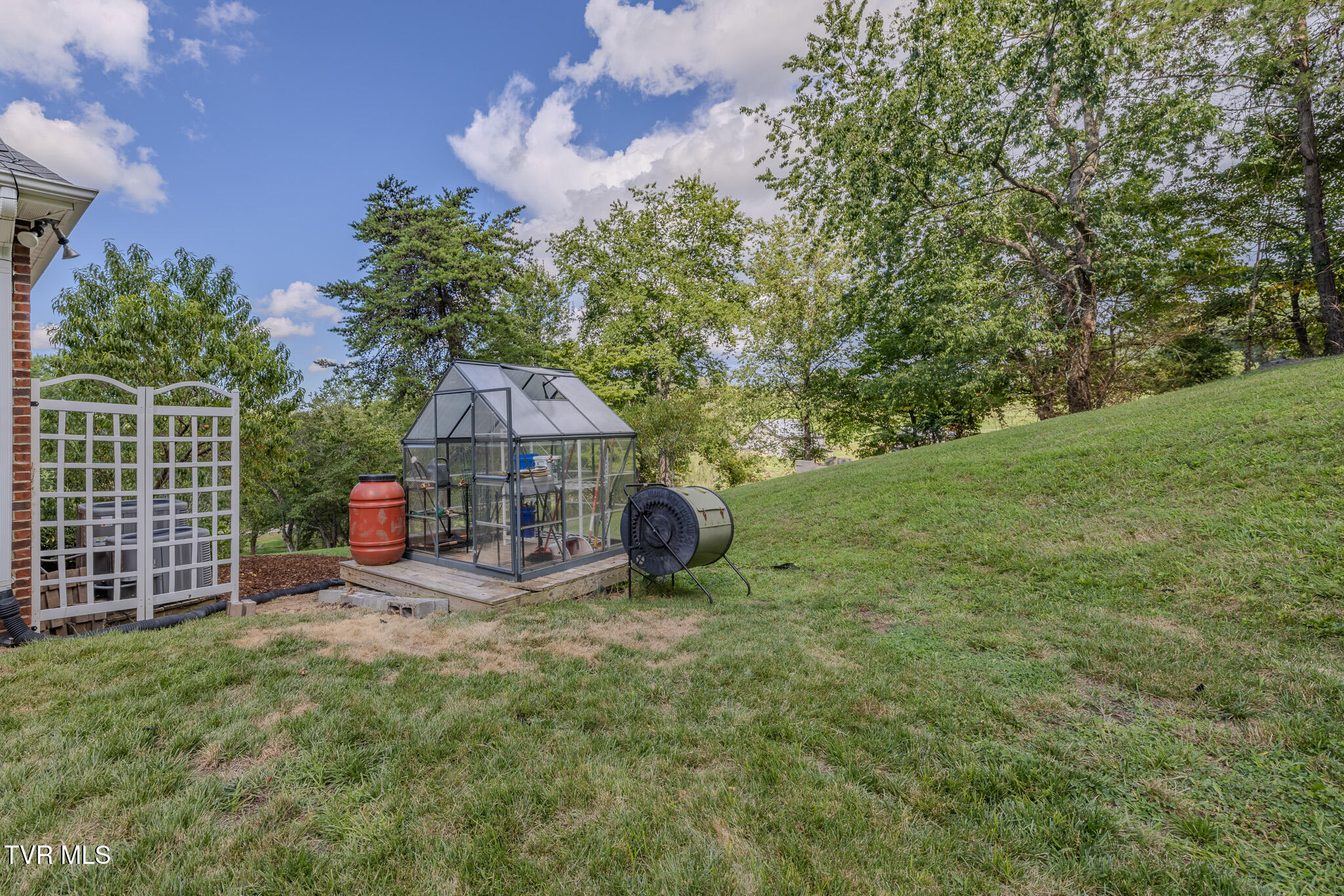 468 Claude Simmons Road Johnson City, TN 37604 - Photo 86 of 104 1R9A7524-HDR