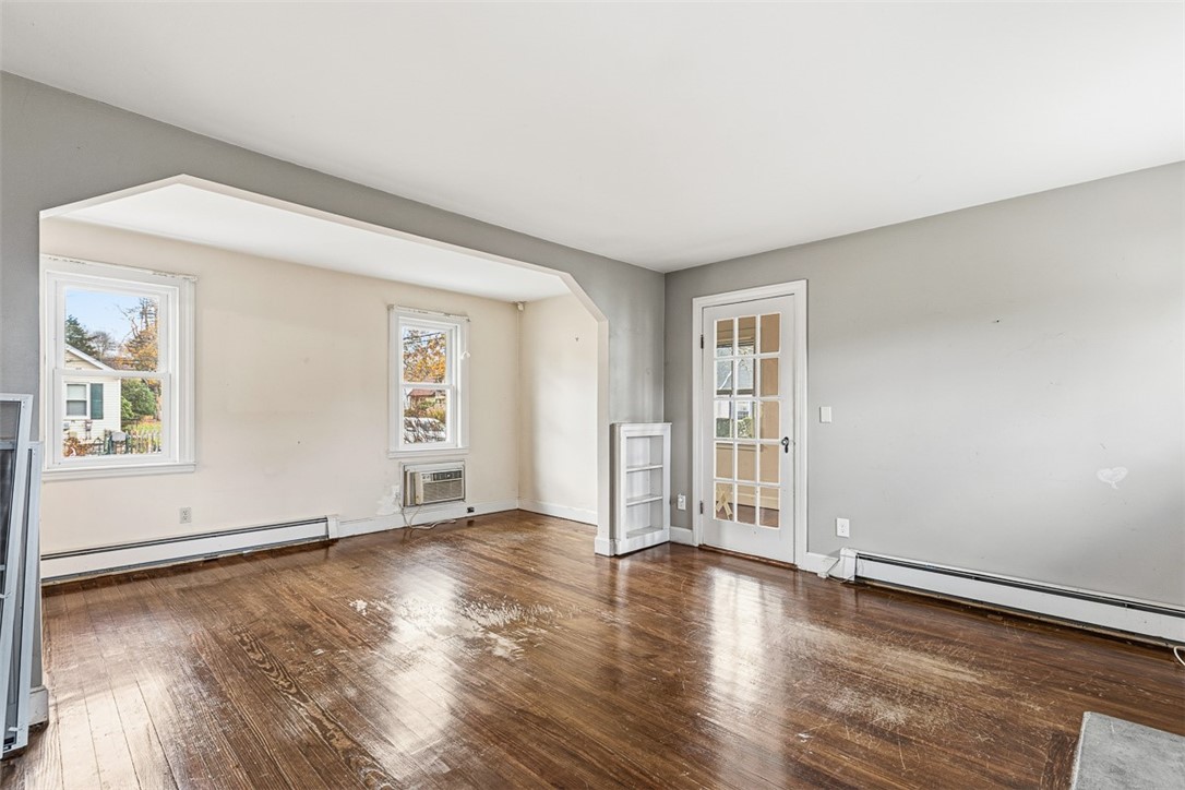 210 Promenade Street Barrington, RI 02806 - Photo 15 of 49