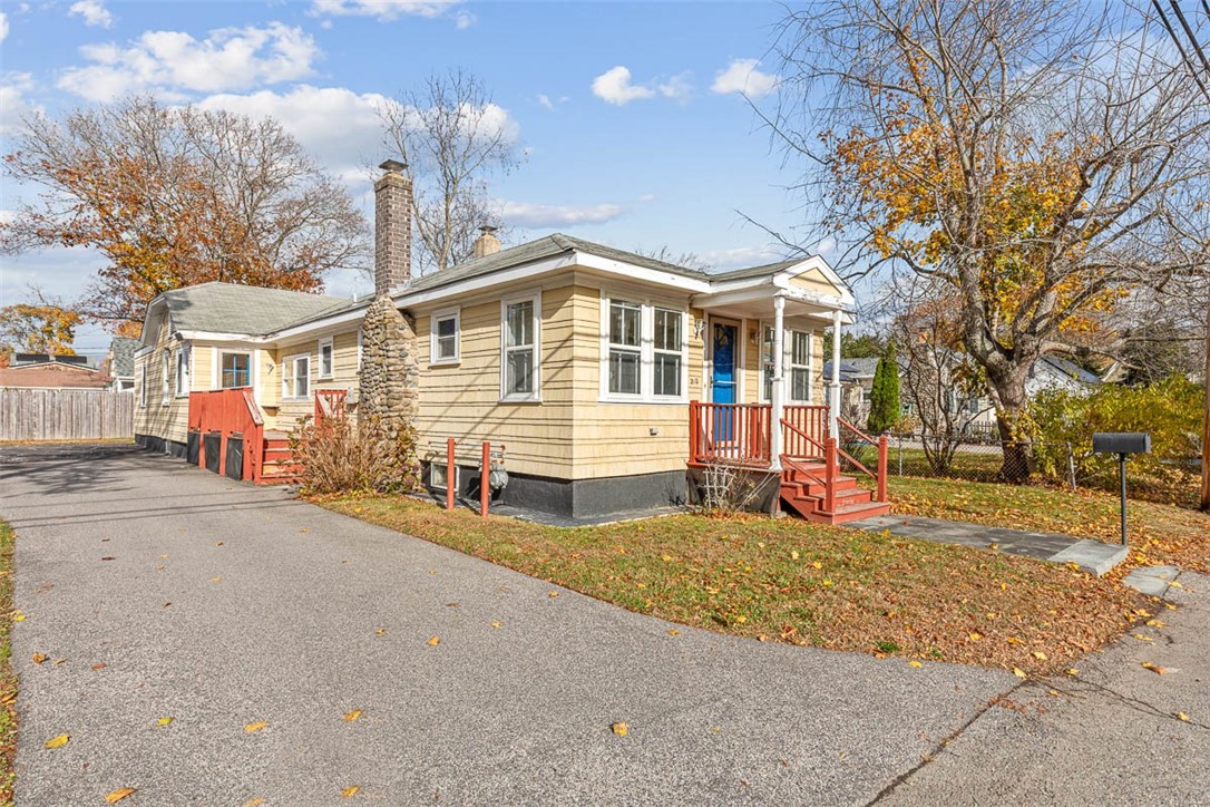 210 Promenade Street Barrington, RI 02806 - Photo 3 of 49