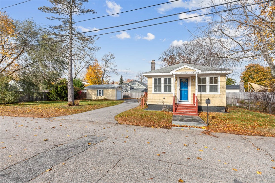 210 Promenade Street Barrington, RI 02806 - Photo 5 of 49