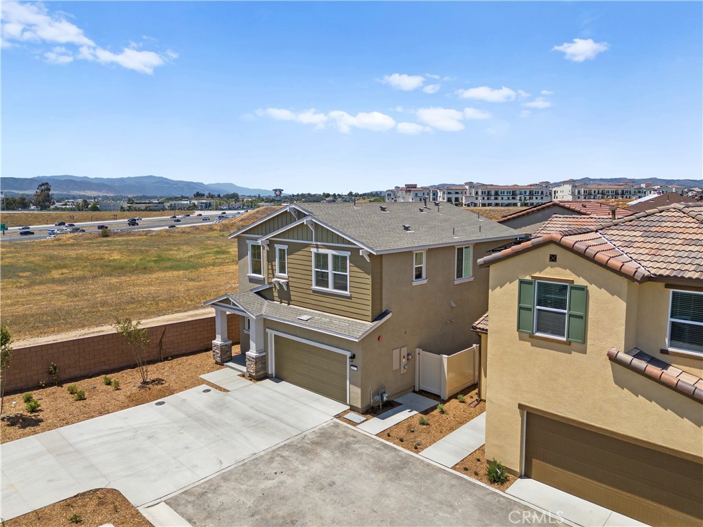 28577 Via Roble Temecula, CA 92591 - Photo 5 of 54