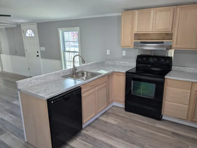 $149,000 | 1 Jefferson Avenue, Allenstown, NH 03275