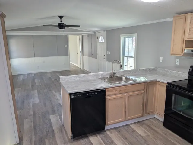 $149,000 | 1 Jefferson Avenue, Allenstown, NH 03275