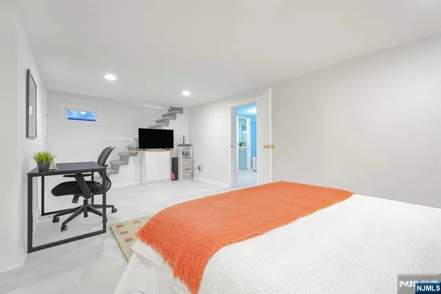 $629,999 | 8 White Terrace, Nutley, NJ 07110