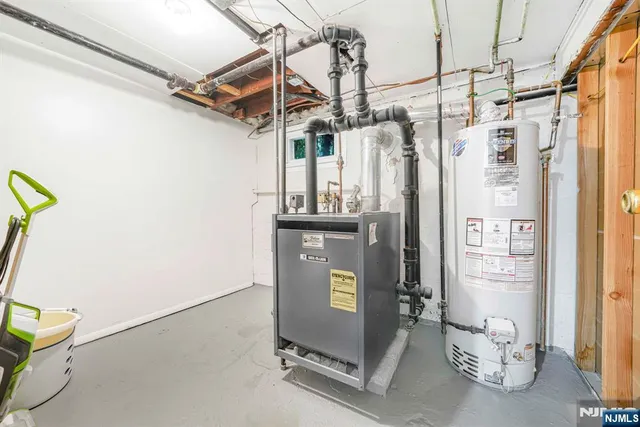 $629,999 | 8 White Terrace, Nutley, NJ 07110