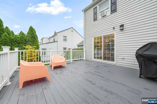 $629,999 | 8 White Terrace, Nutley, NJ 07110