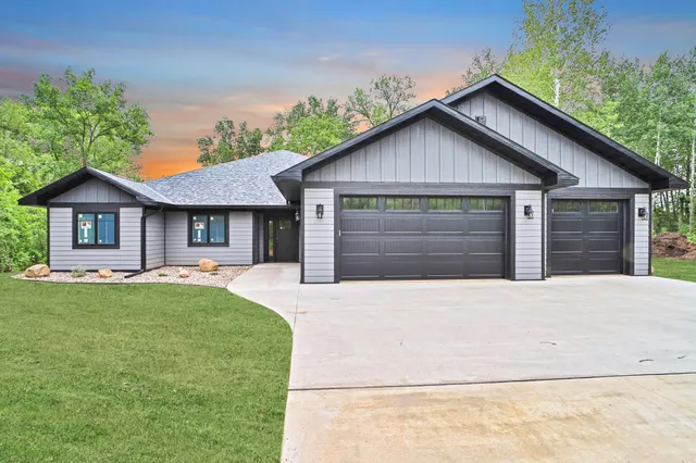 $689,900 | 16 Deblock Lane, Crosby, MN 56441