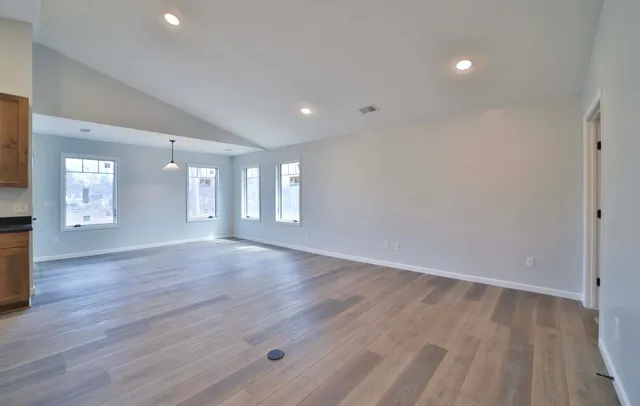 $689,900 | 16 Deblock Lane, Crosby, MN 56441