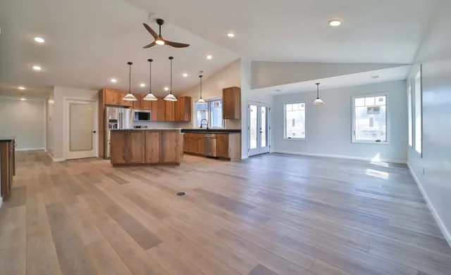 $689,900 | 16 Deblock Lane, Crosby, MN 56441