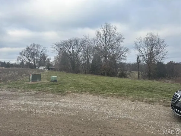 $100,000 | 4361 Old Jamestown Winery Road, Florissant, MO 63034