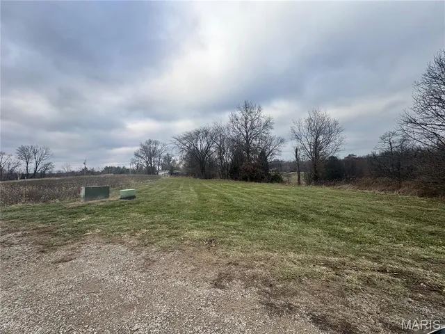 $115,900 | 4361 Old Jamestown Winery Road, Florissant, MO 63034