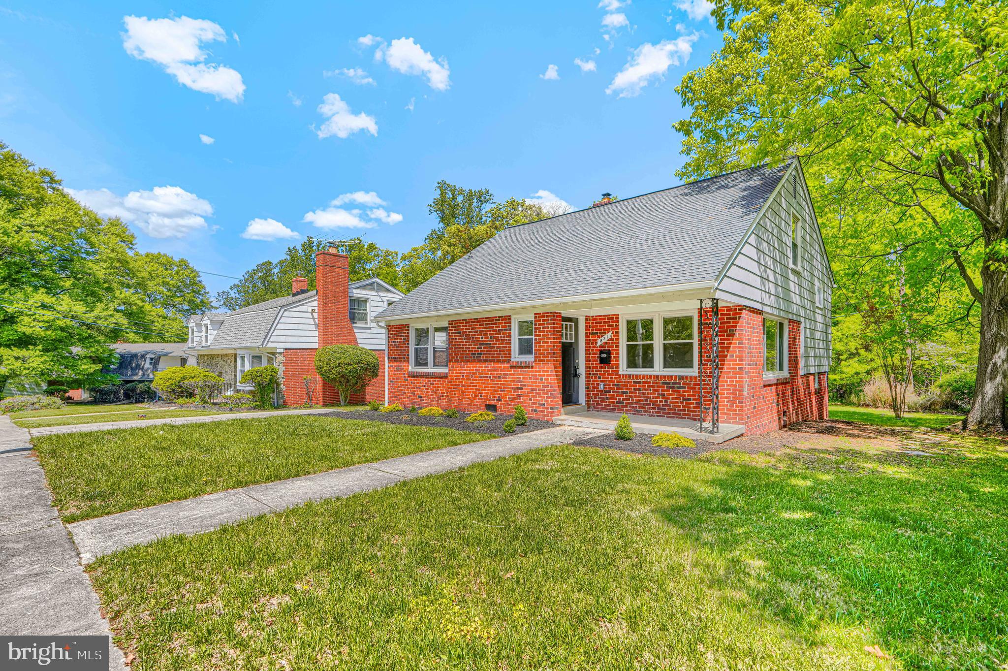 821 Nottingham Road Baltimore, MD 21229 - Photo 32 of 34 Exterior / Front