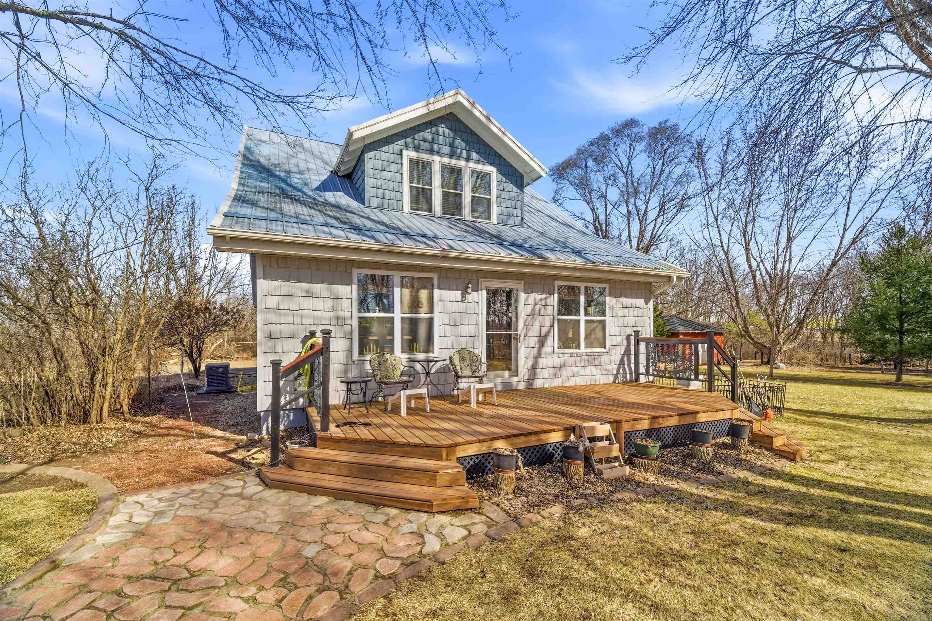 N3512 County Rd D New London, WI 54961 - Photo 2 of 81