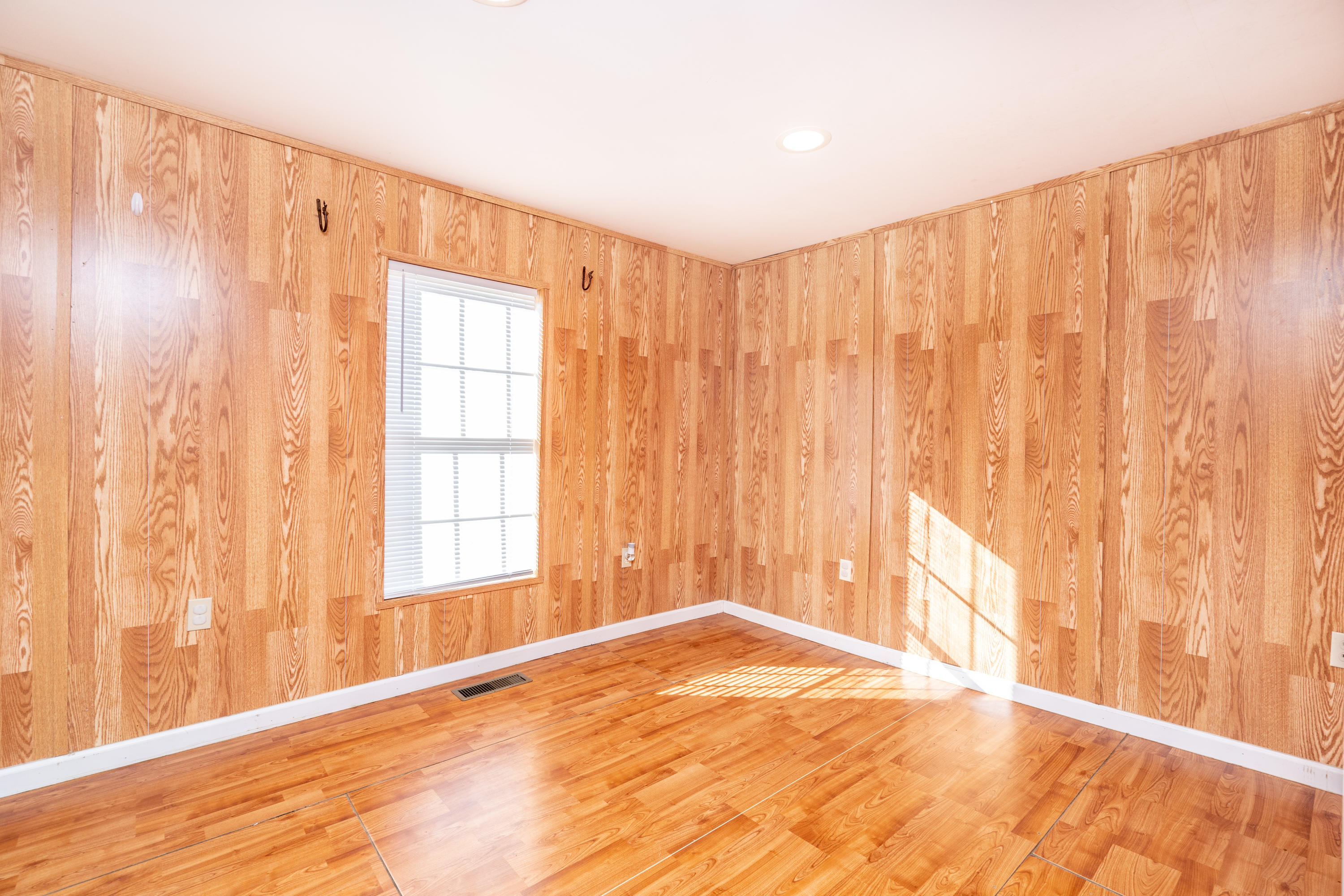 1929 Corinth Road LaFayette, GA 30728 - Photo 6 of 21 2nd Bedroom