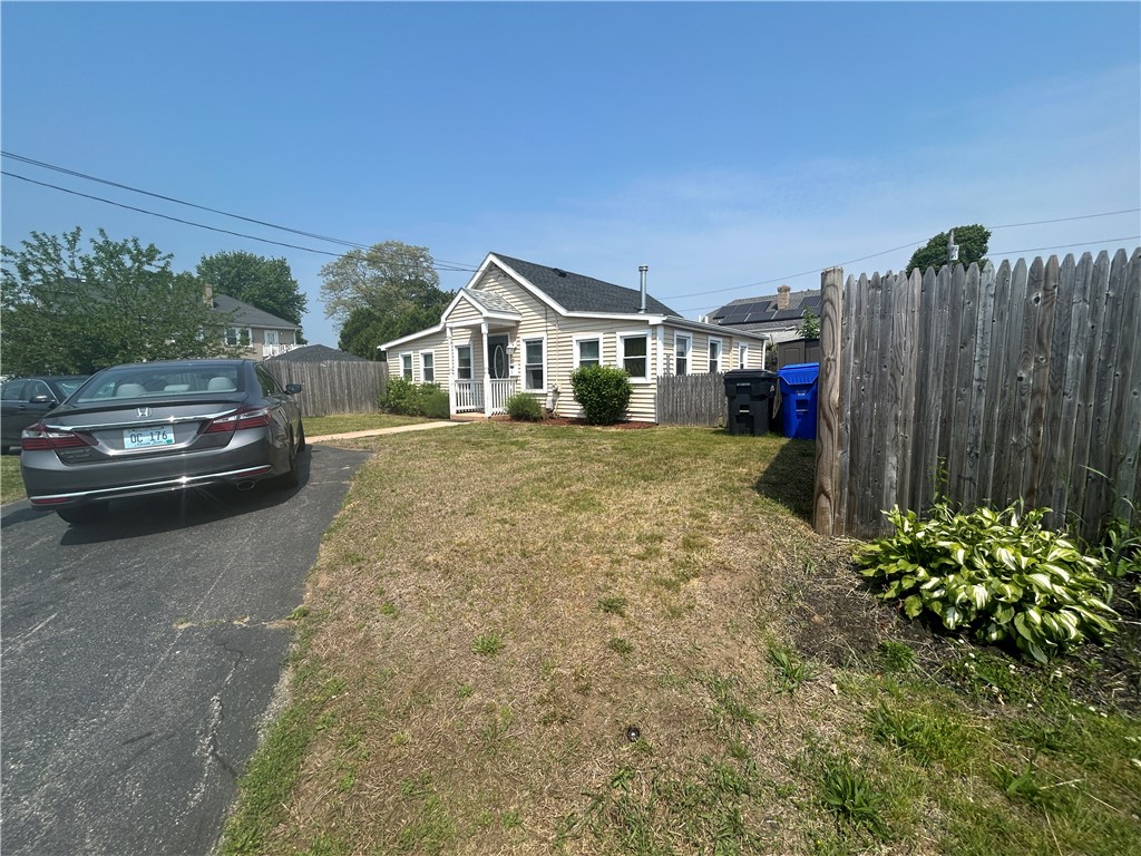 1 Holly Street East Providence, RI 02915 - Photo 2 of 22