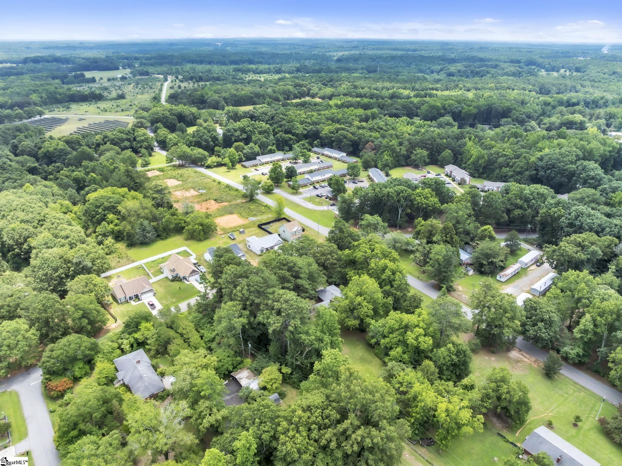201 Calhoun Road Belton, SC 29627 - Photo 11 of 26