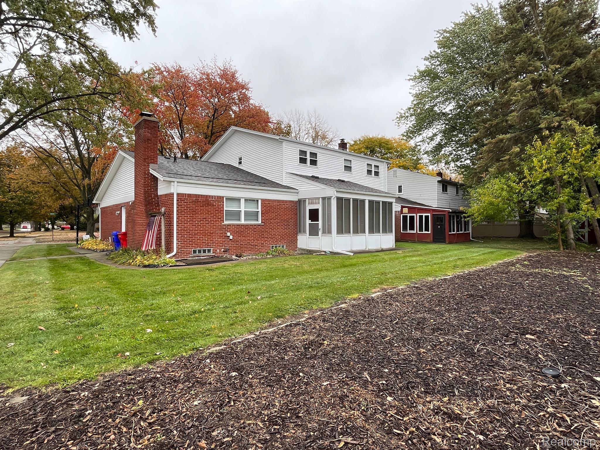 32487 Woody Road Fraser, MI 48026 - Photo 8 of 63 Gallery Image 8