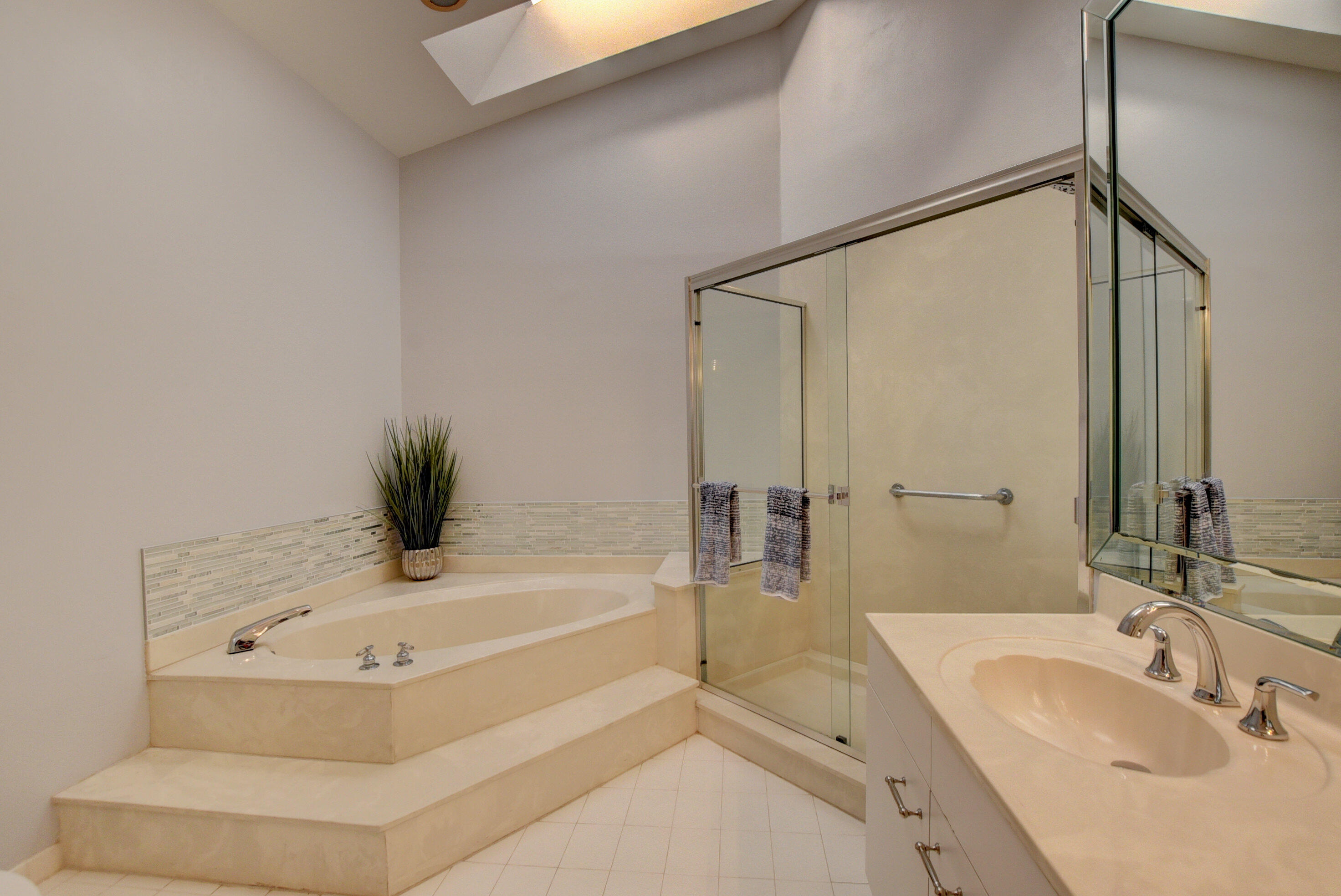 17240 Hampton Boulevard Boca Raton, FL 33496 - Photo 23 of 57 Master Bath