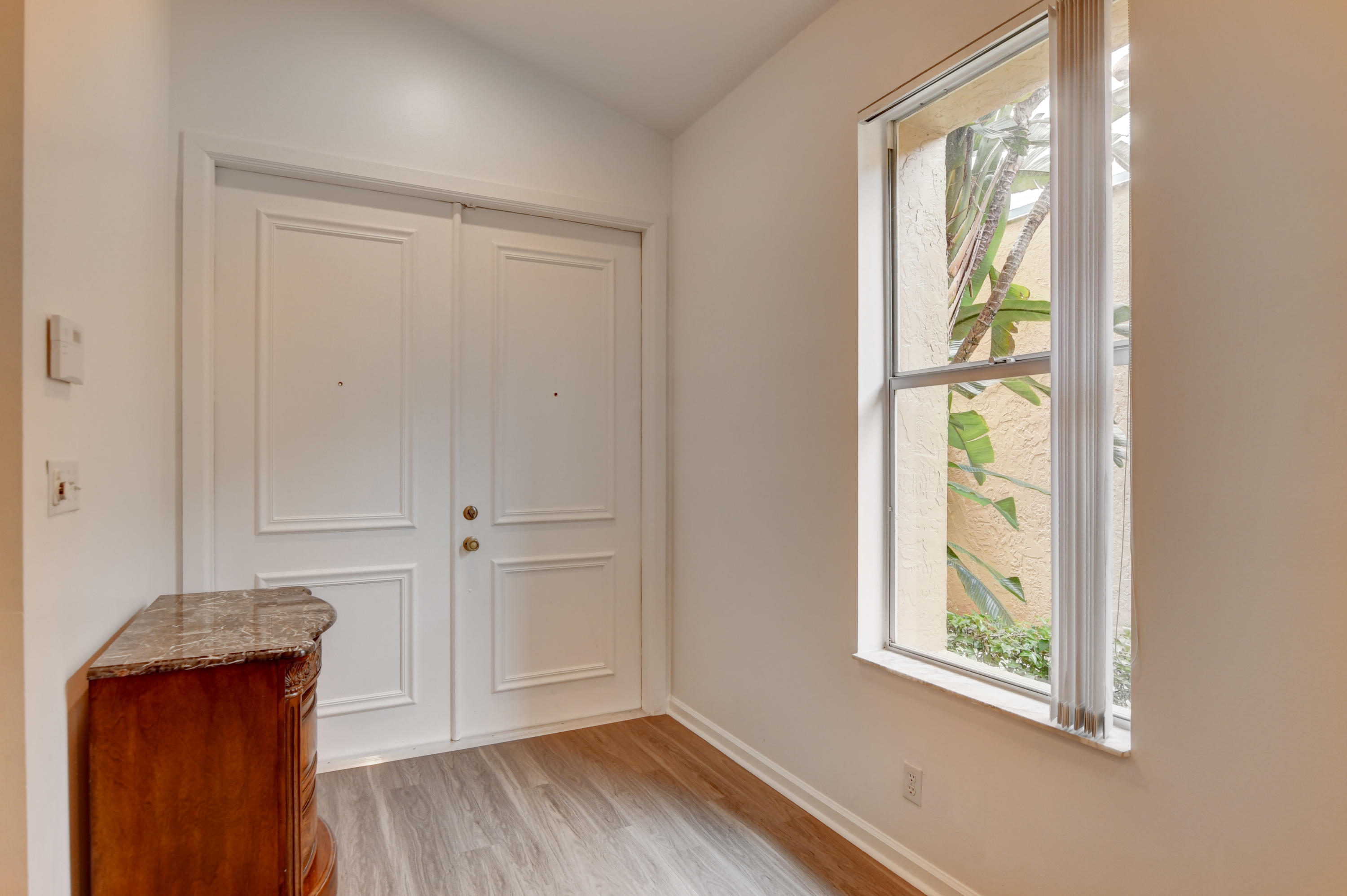 17240 Hampton Boulevard Boca Raton, FL 33496 - Photo 3 of 57 Entry Foyer