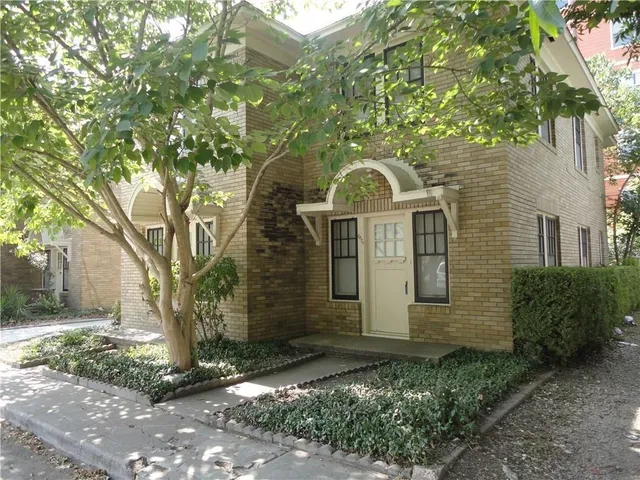 $2,000 | 707.5 Graham Place, Austin, TX 78705