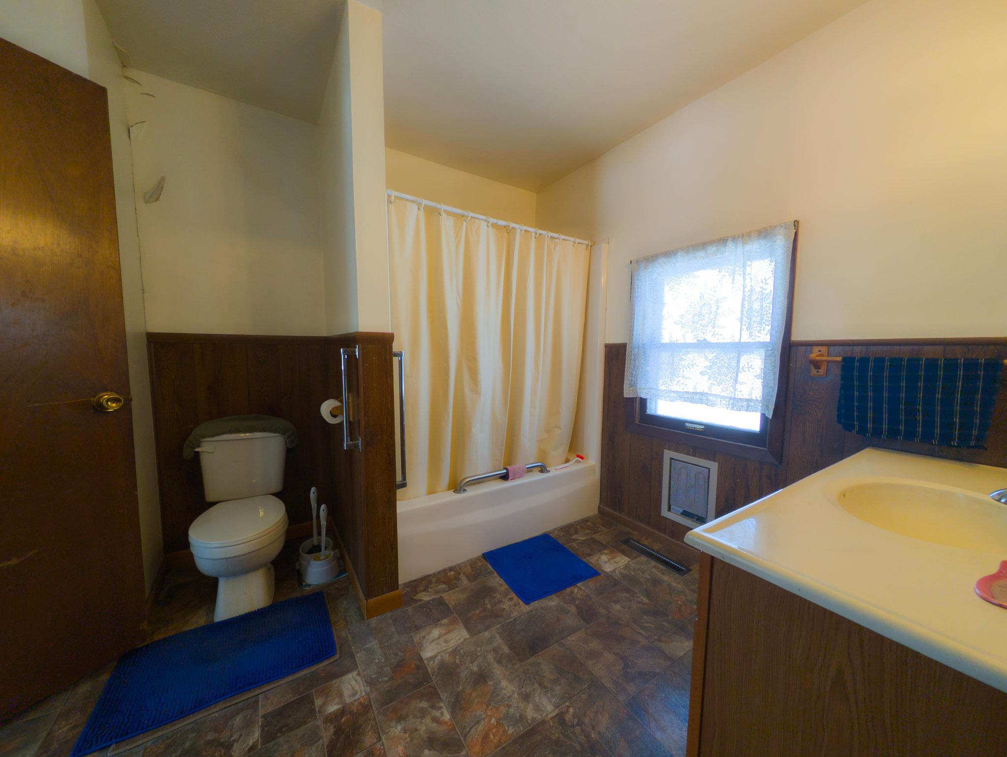 323 3rd Avenue Northwest Perham, MN 56573 - Photo 8 of 22