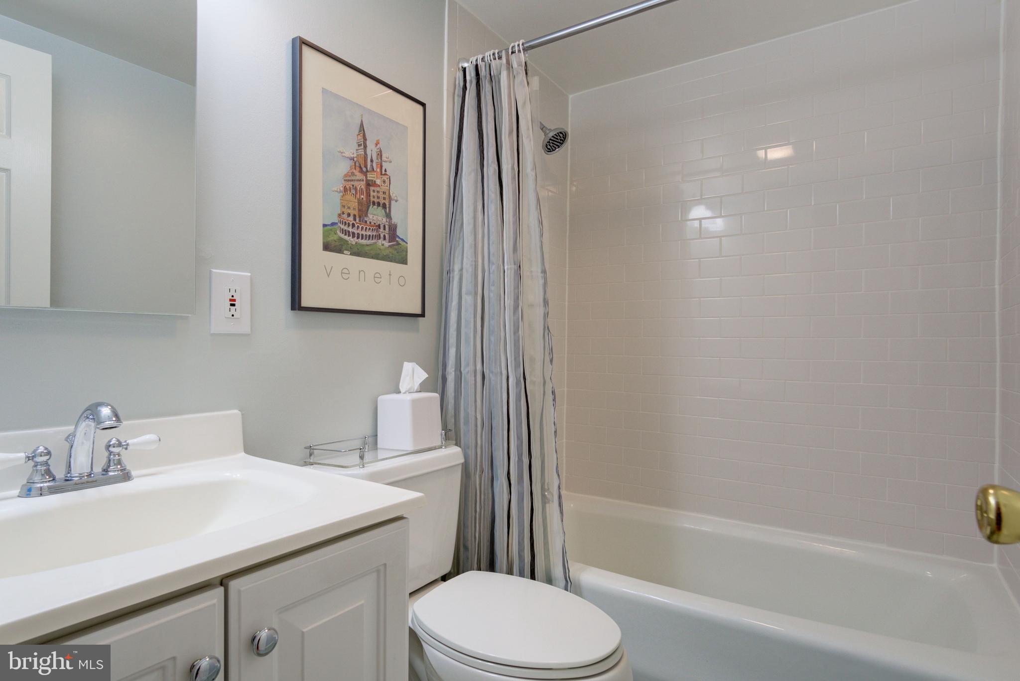 1823 Corcoran Street Northwest, Unit 9 Washington, DC 20009 - Photo 16 of 25