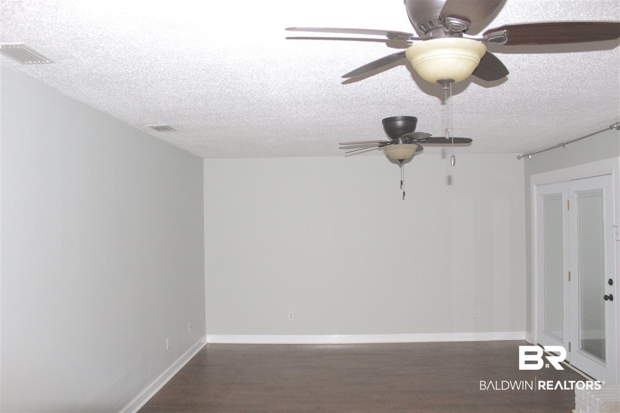 5933 Windham Court Mobile, AL 36608 - Photo 9 of 21 LIVING ROOM
